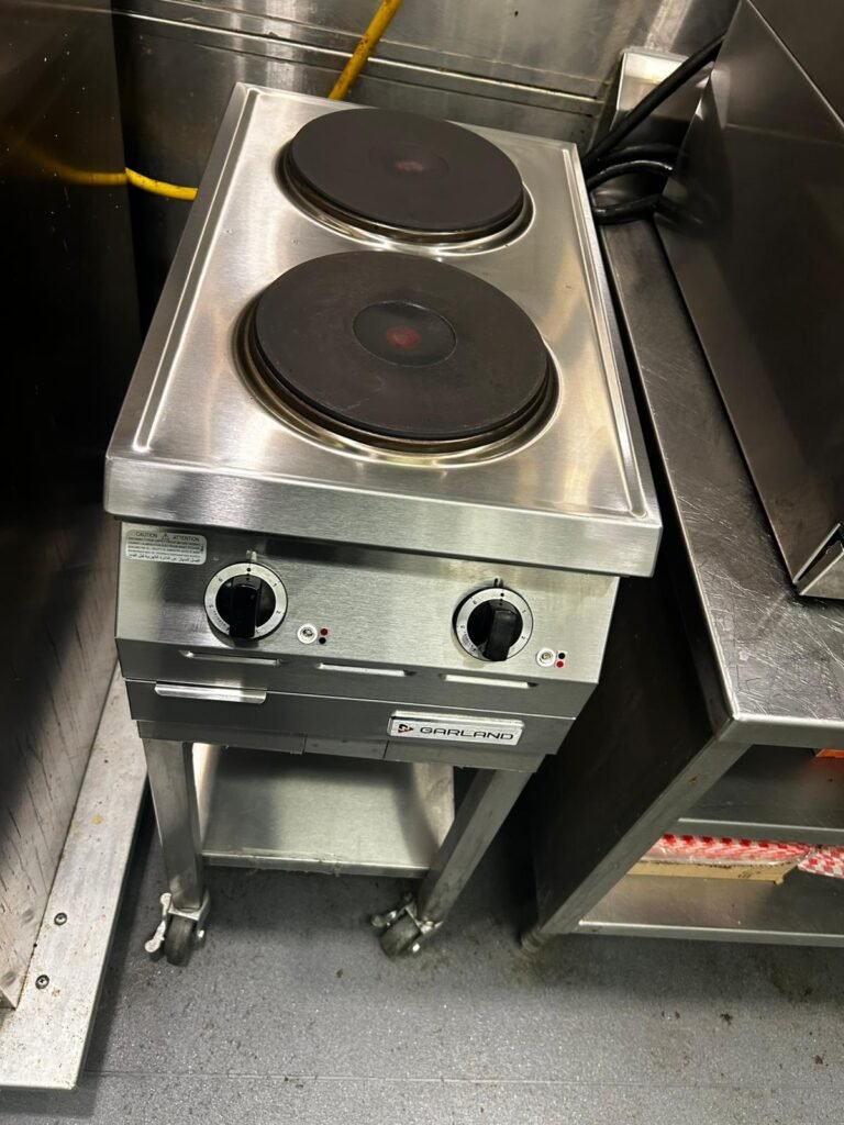 Commercial two-burner hot plate after deep cleaning by DR Appliance